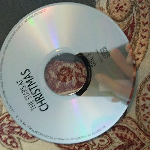 $1 ADD ON ITEM The stars at Christmas disc 3 and disc 2 - Picture 4 of 4